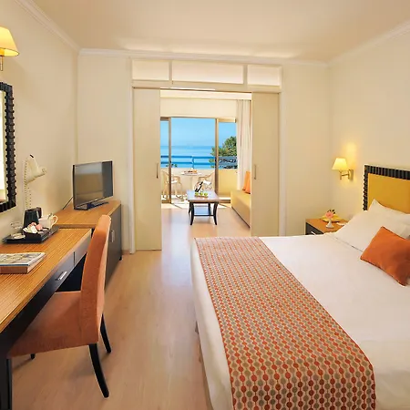 Elias 度假村 利马索尔